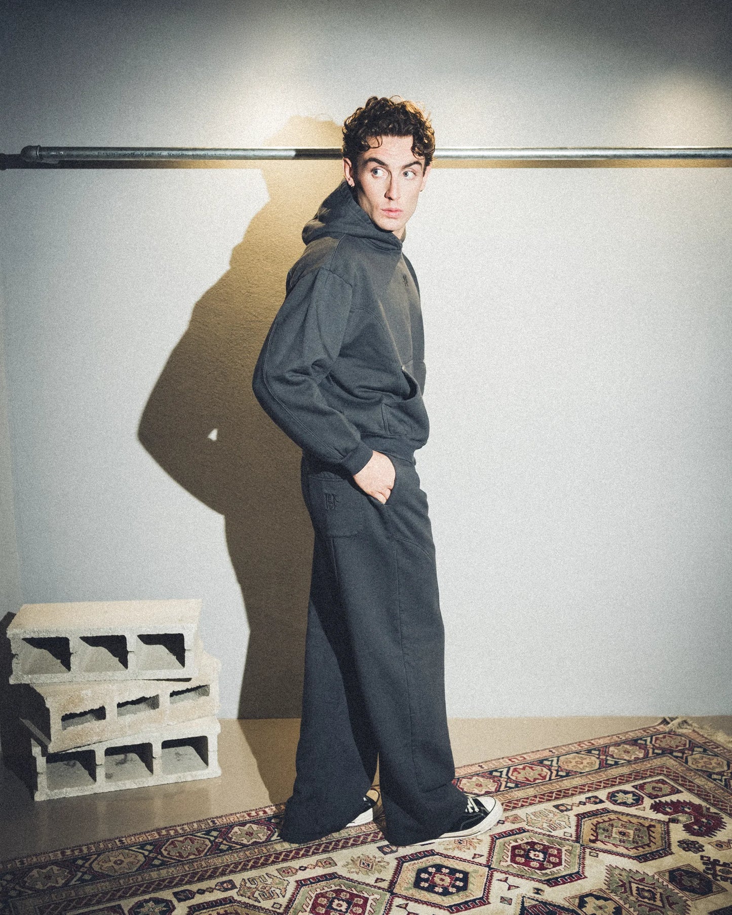 Set coordinato tuta one of one grigia